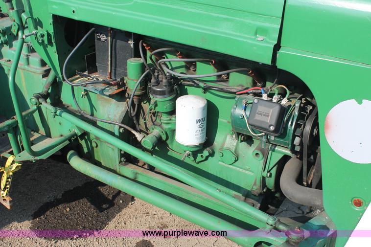 image for item I8204 Oliver tractor