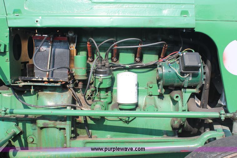 image for item I8204 Oliver tractor