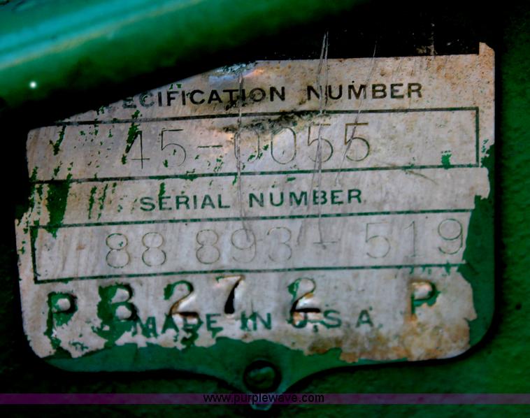 image for item I8204 Oliver tractor