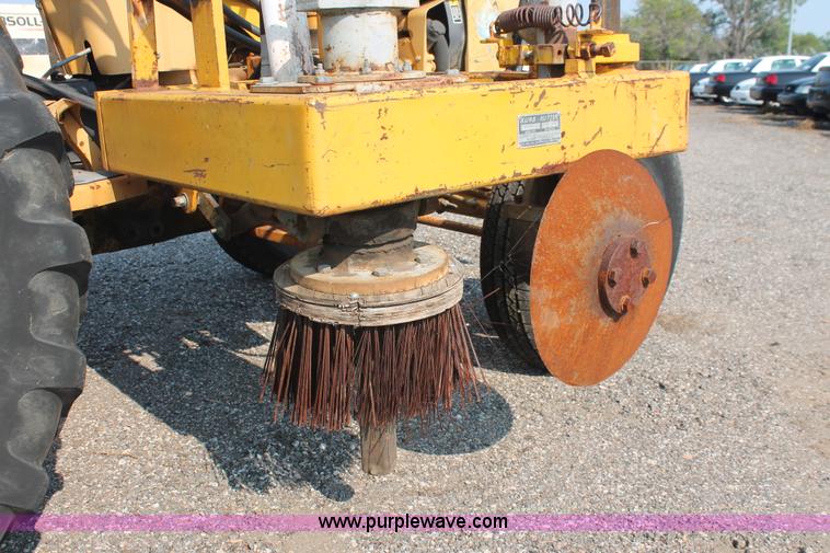 image for item I8205 Ford 250C Industrial tractor