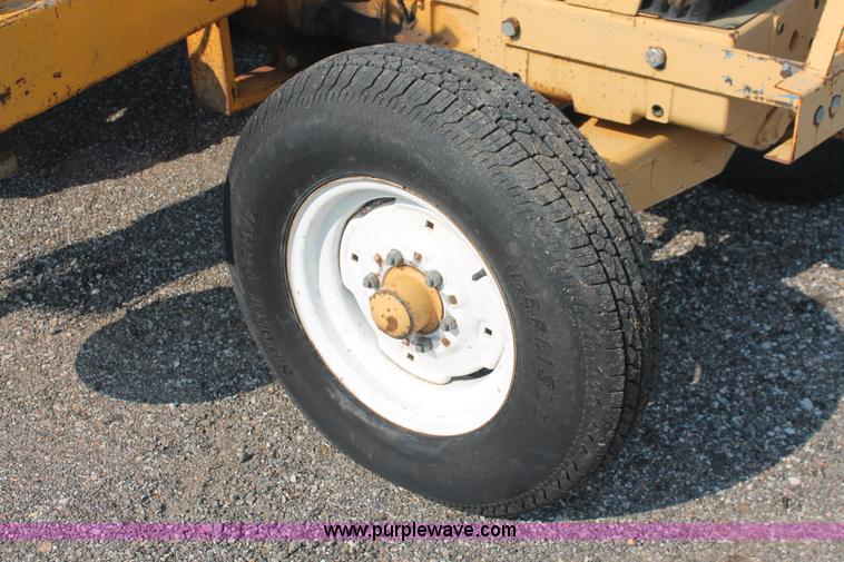 image for item I8205 Ford 250C Industrial tractor