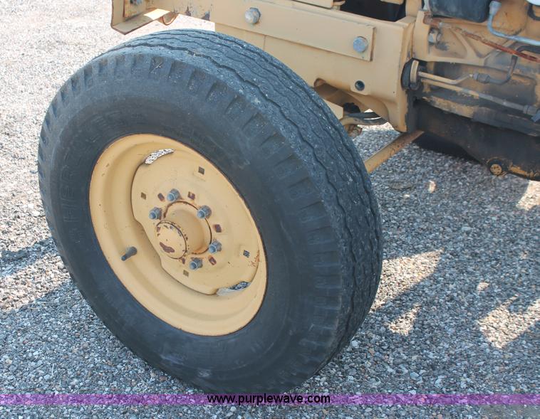 image for item I8205 Ford 250C Industrial tractor