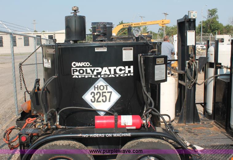 image for item I8206 2001 Crafco one ton poly patch machine