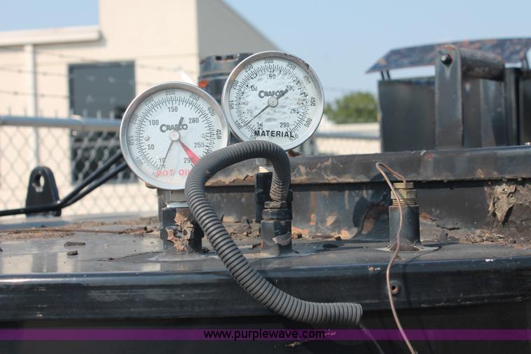 image for item I8206 2001 Crafco one ton poly patch machine