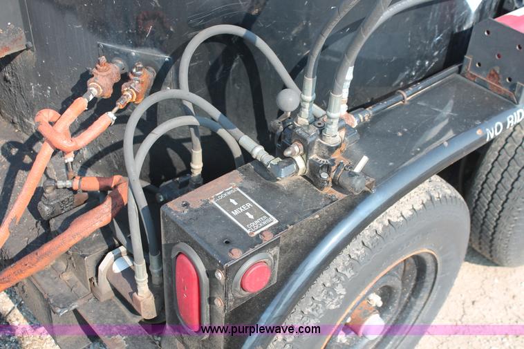 image for item I8206 2001 Crafco one ton poly patch machine