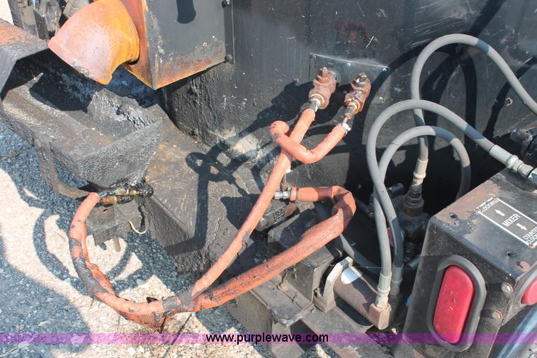 image for item I8206 2001 Crafco one ton poly patch machine