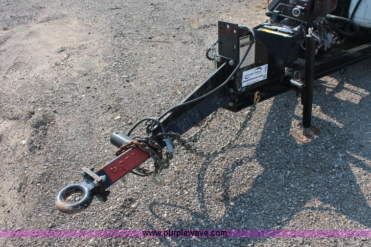 image for item I8206 2001 Crafco one ton poly patch machine