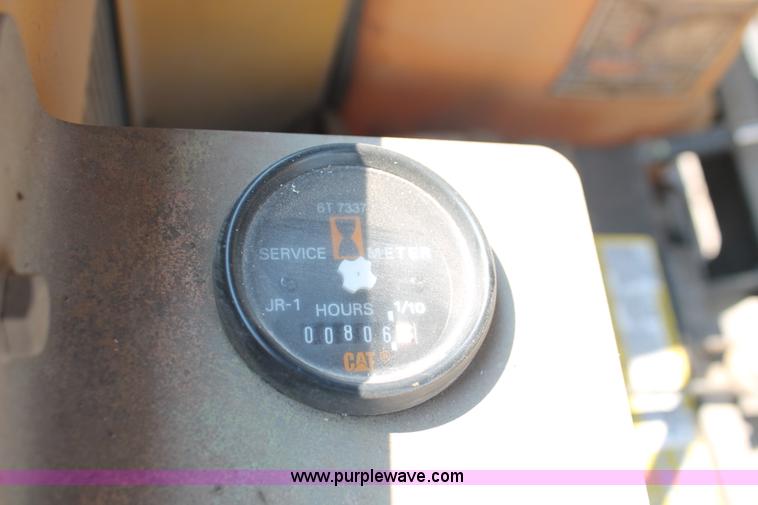 image for item I8213 2002 Caterpillar CB-224D articulated vibratory roller