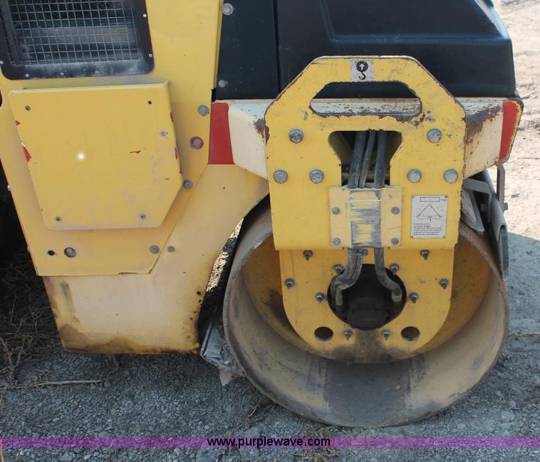 image for item I8214 2001 Dynapac CC122 Series 12 articulated vibratory roller