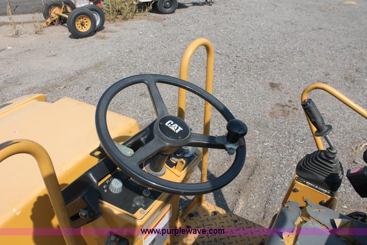 image for item I8215 2002 Caterpillar CB-224D articulated vibratory smooth drum roller