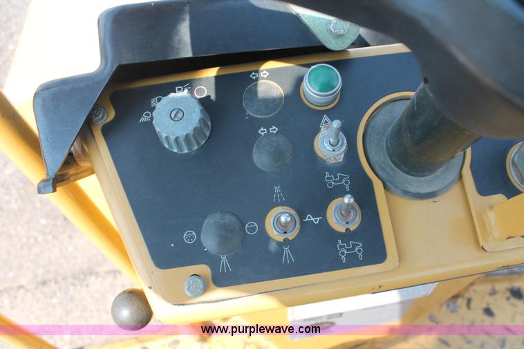 image for item I8215 2002 Caterpillar CB-224D articulated vibratory smooth drum roller