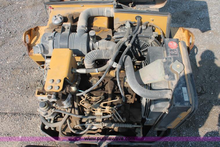 image for item I8215 2002 Caterpillar CB-224D articulated vibratory smooth drum roller