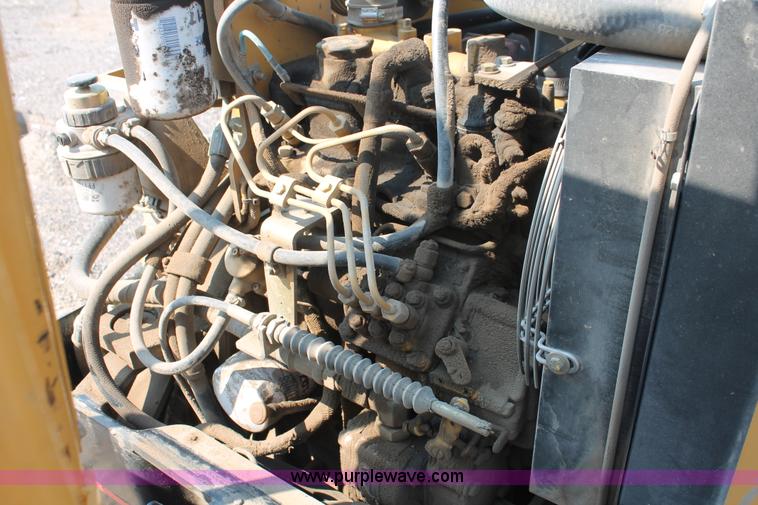 image for item I8215 2002 Caterpillar CB-224D articulated vibratory smooth drum roller