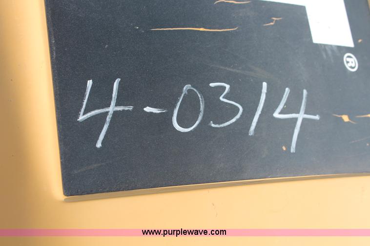 image for item I8215 2002 Caterpillar CB-224D articulated vibratory smooth drum roller