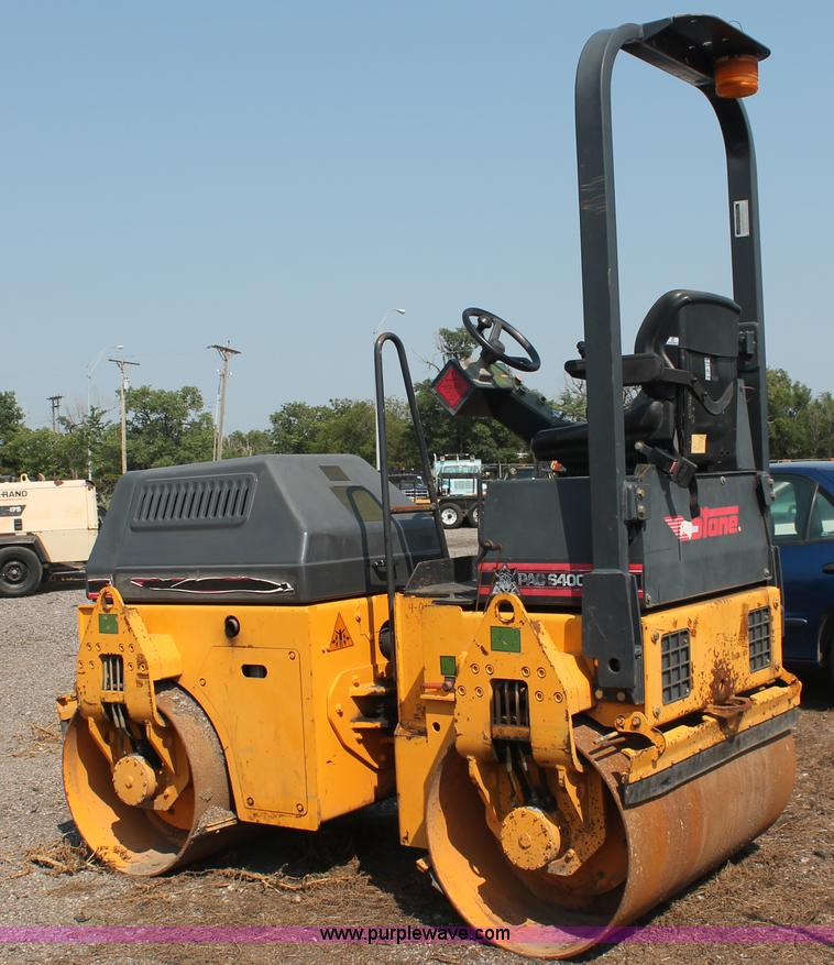 image for item I8216 1999 Stone PAC 6400 articulated vibratory smooth drum roller