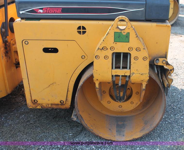 image for item I8216 1999 Stone PAC 6400 articulated vibratory smooth drum roller
