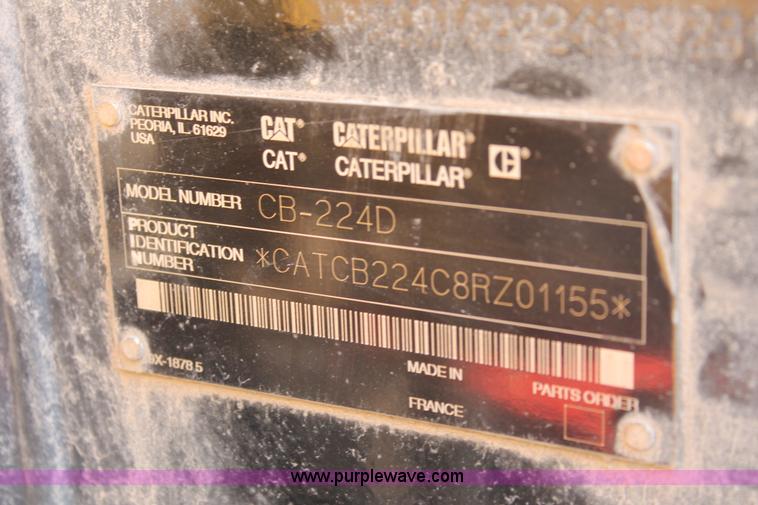 image for item I8217 2002 Caterpillar CB-224D articulated vibratory smooth drum roller