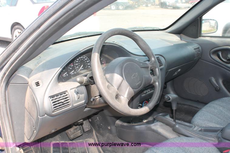 image for item I8218 2004 Chevrolet Cavalier