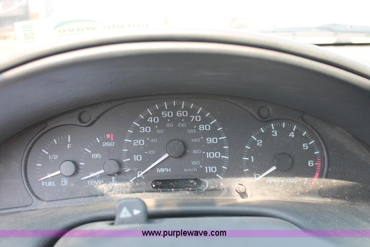 image for item I8218 2004 Chevrolet Cavalier