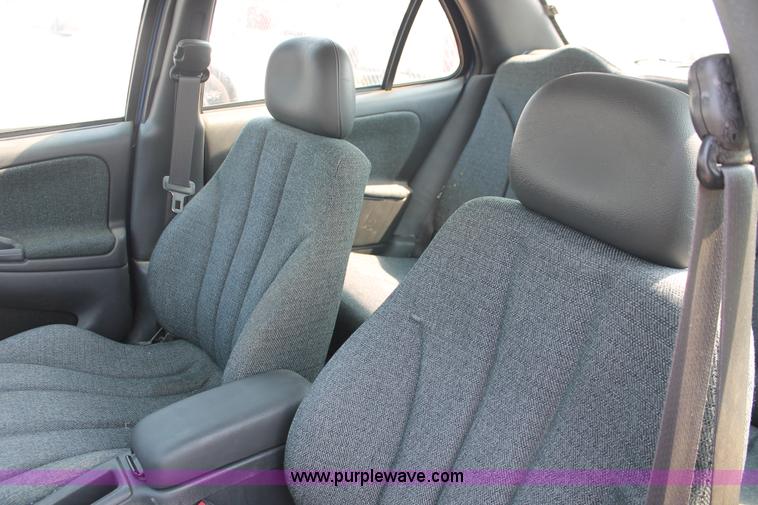 image for item I8218 2004 Chevrolet Cavalier