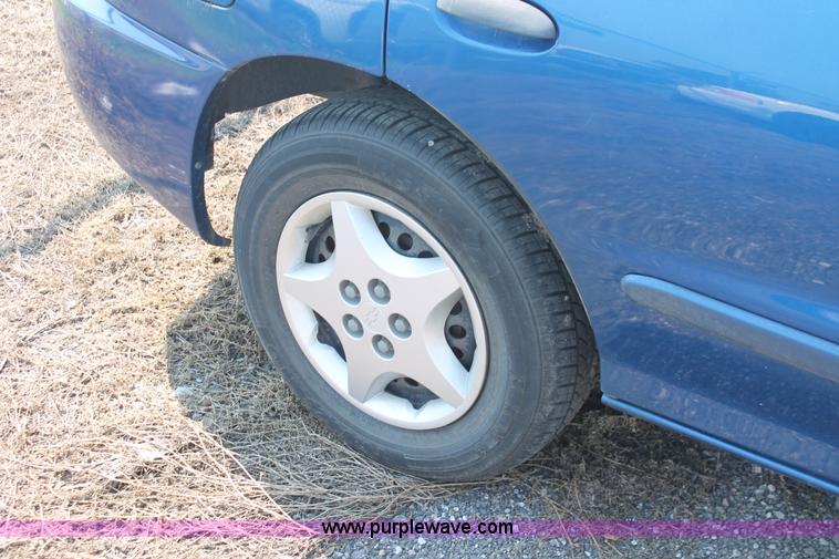 image for item I8218 2004 Chevrolet Cavalier