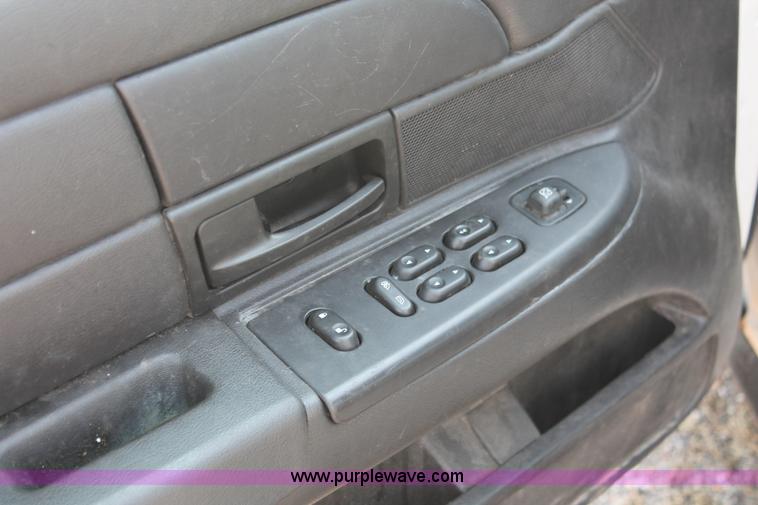 image for item I8219 2006 Ford Crown Victoria Police Interceptor