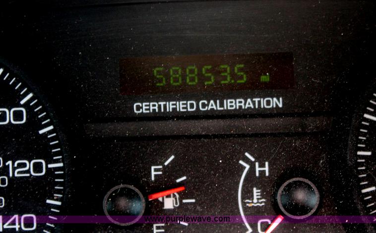 image for item I8219 2006 Ford Crown Victoria Police Interceptor