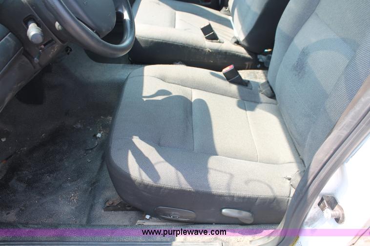 image for item I8219 2006 Ford Crown Victoria Police Interceptor