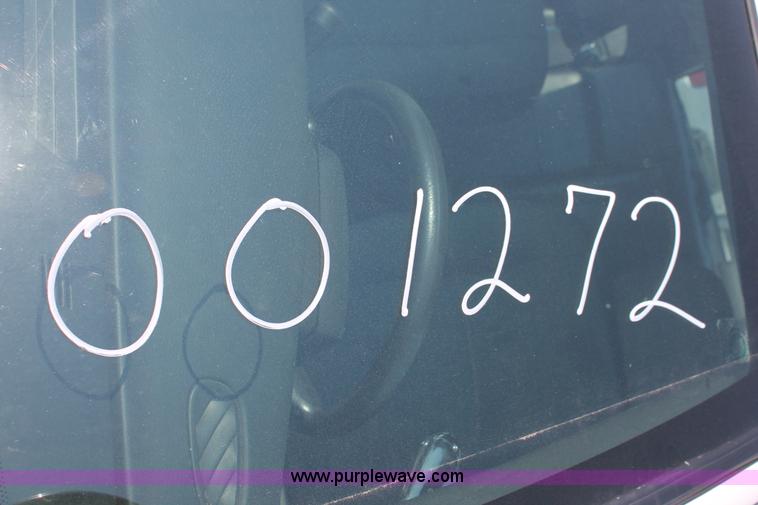 image for item I8219 2006 Ford Crown Victoria Police Interceptor