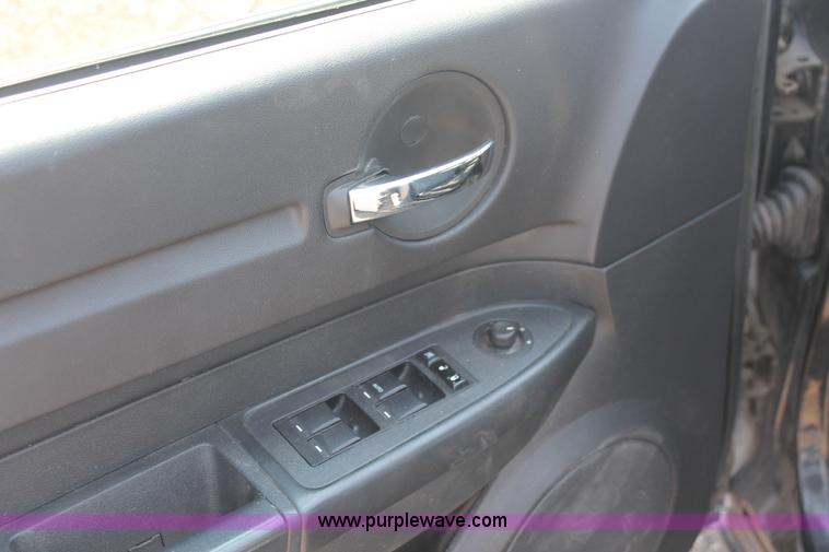 image for item I8221 2010 Dodge Charger