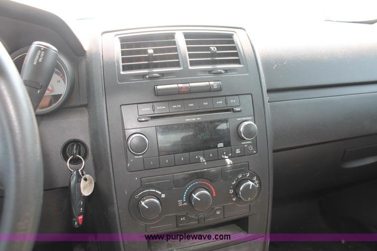 image for item I8221 2010 Dodge Charger