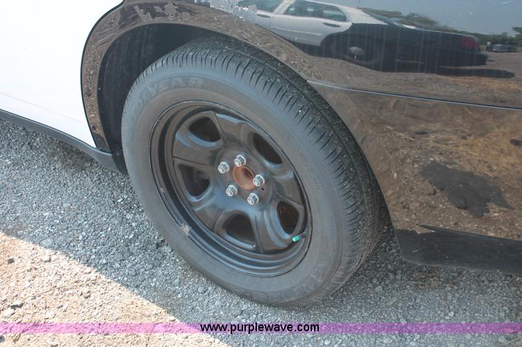 image for item I8221 2010 Dodge Charger