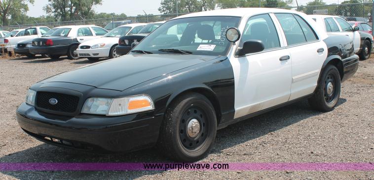 image for item I8222 2009 Ford Crown Victoria Police Interceptor