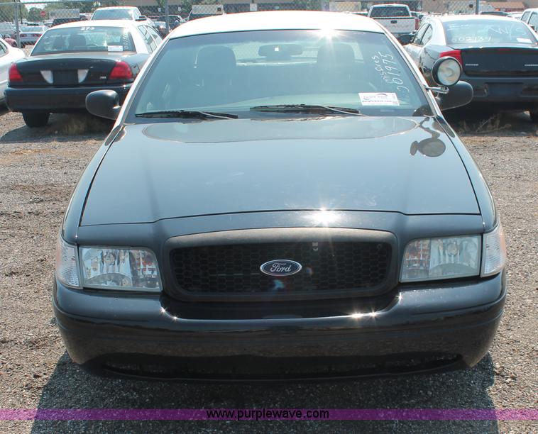 image for item I8222 2009 Ford Crown Victoria Police Interceptor