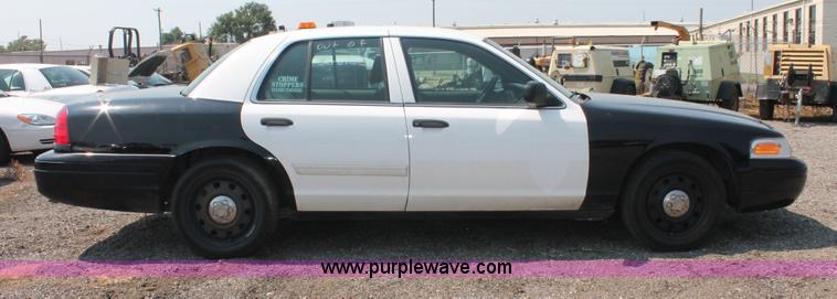 image for item I8222 2009 Ford Crown Victoria Police Interceptor