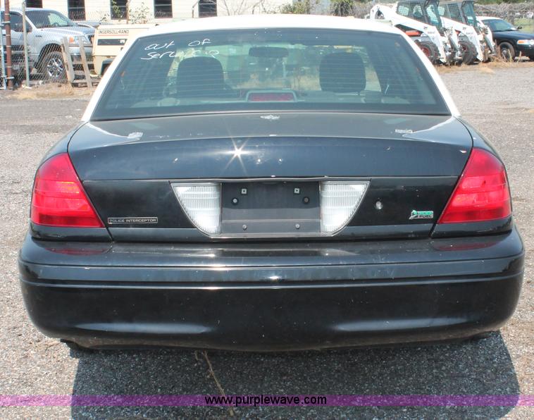 image for item I8222 2009 Ford Crown Victoria Police Interceptor