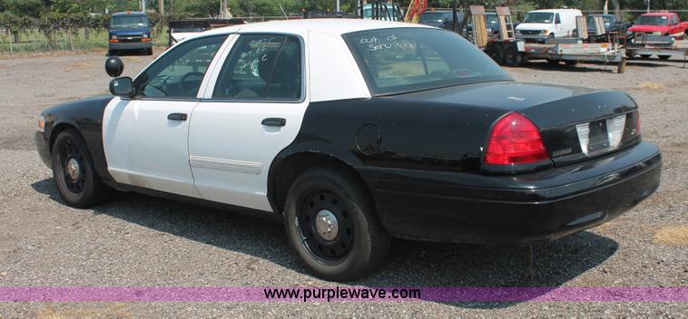 image for item I8222 2009 Ford Crown Victoria Police Interceptor