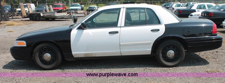 image for item I8222 2009 Ford Crown Victoria Police Interceptor