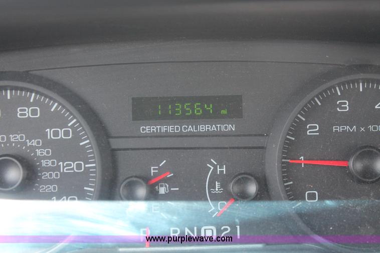 image for item I8222 2009 Ford Crown Victoria Police Interceptor