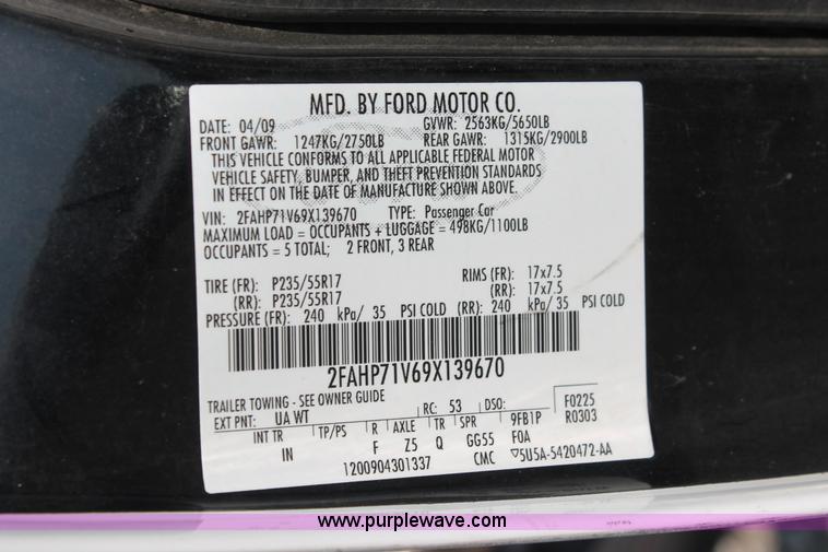 image for item I8222 2009 Ford Crown Victoria Police Interceptor