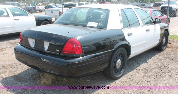 image for item I8223 2009 Ford Crown Victoria Police Interceptor