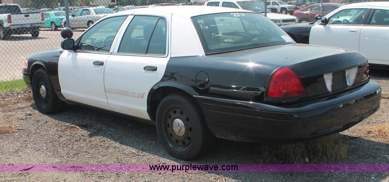 image for item I8223 2009 Ford Crown Victoria Police Interceptor