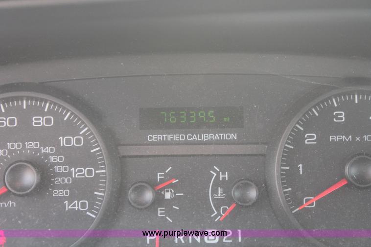 image for item I8223 2009 Ford Crown Victoria Police Interceptor