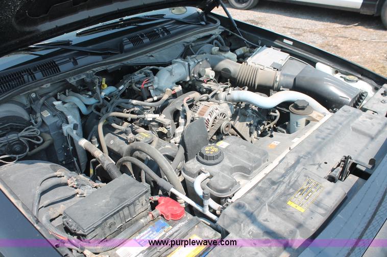 image for item I8223 2009 Ford Crown Victoria Police Interceptor