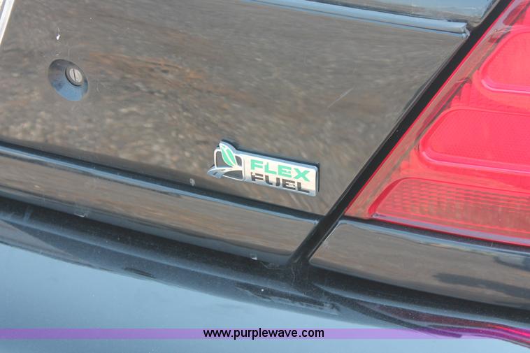 image for item I8223 2009 Ford Crown Victoria Police Interceptor