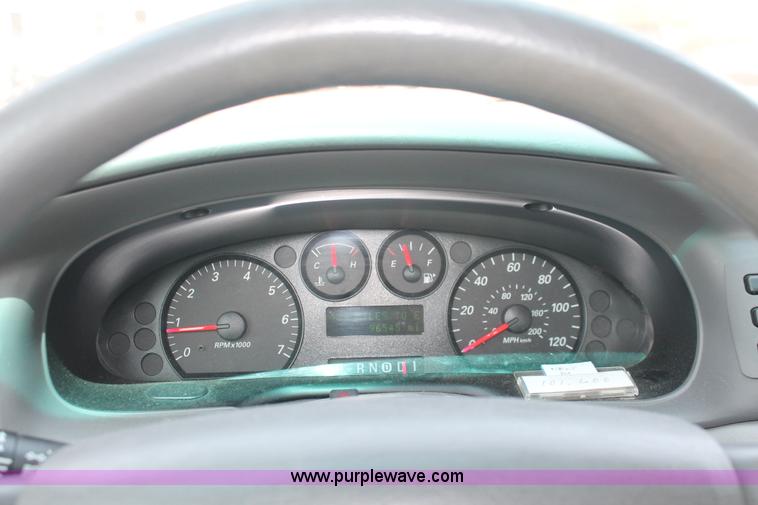 image for item I8224 2006 Ford Taurus SE
