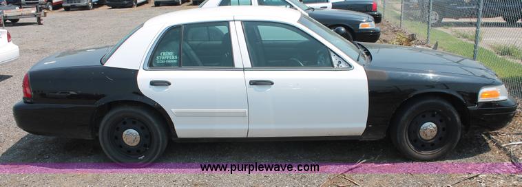 image for item I8225 2009 Ford Crown Victoria Police Interceptor
