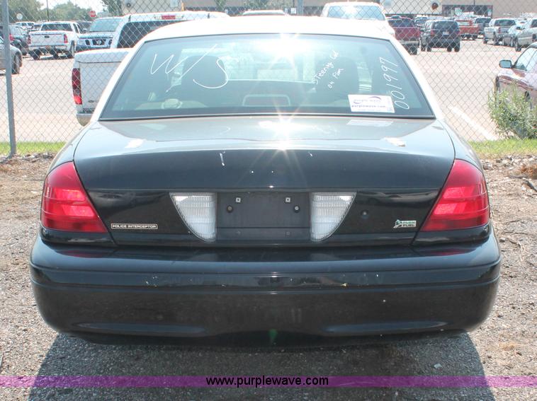 image for item I8225 2009 Ford Crown Victoria Police Interceptor