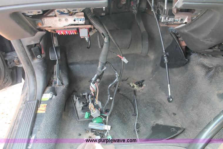 image for item I8225 2009 Ford Crown Victoria Police Interceptor