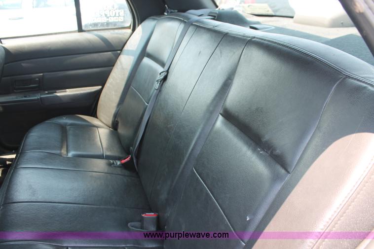 image for item I8225 2009 Ford Crown Victoria Police Interceptor